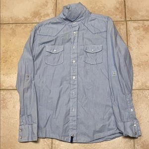 Partial snap button cotton shirt